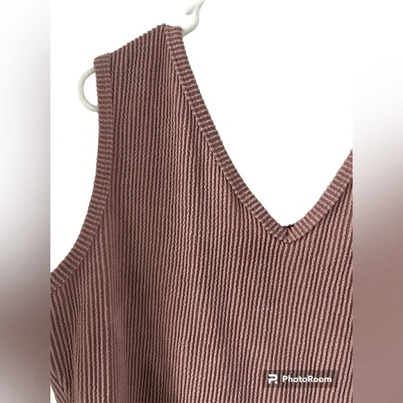 NWOT White Birch ribbed cropped tank - Picture 3 of 4